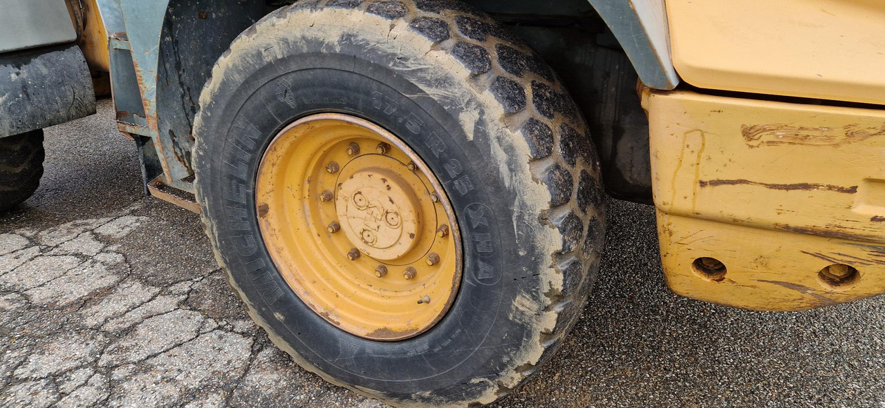 MICHELIN 17.5 R25 - Tire for Wheel loader: picture 2 MICHELIN 17.5 R25 - Tire for Wheel loader: picture 2