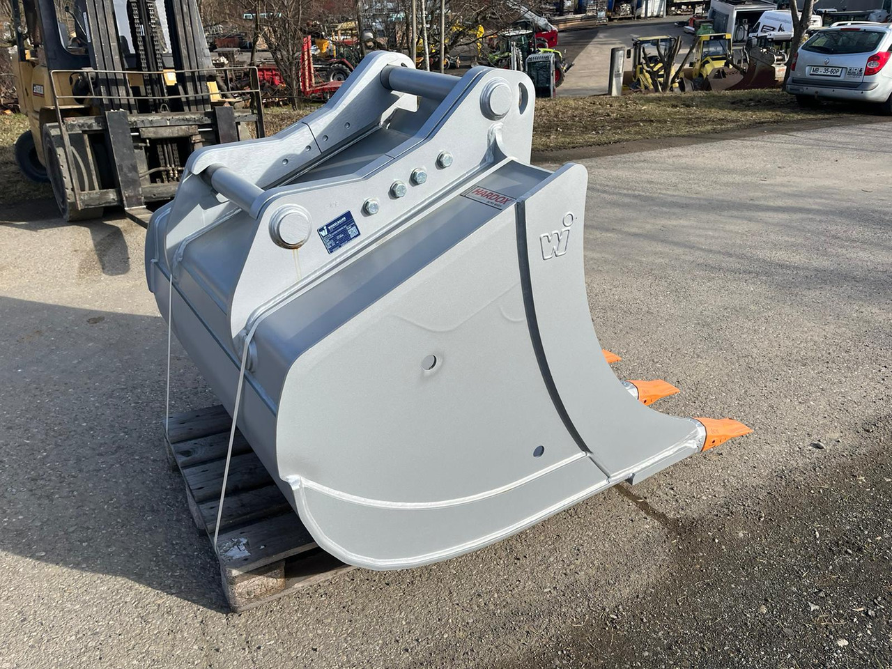 Winkelbauer 130 cm backhoe bucket with OQ 70/55 - Excavator bucket for Crawler excavator: picture 4 Winkelbauer 130 cm backhoe bucket with OQ 70/55 - Excavator bucket for Crawler excavator: picture 4