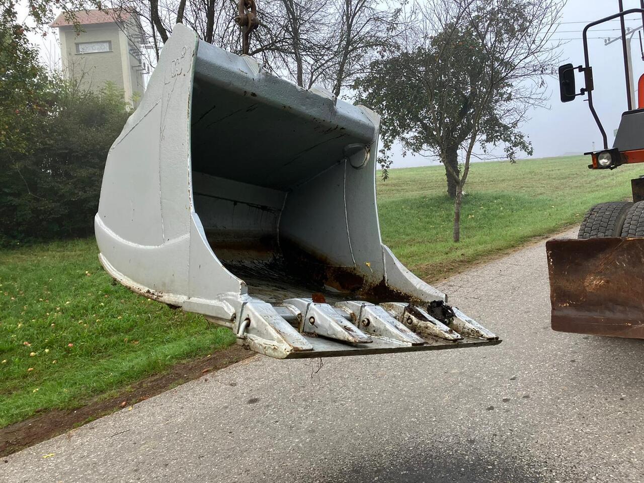 Winkelbauer Bucket 120 cm - Excavator bucket for Excavator: picture 1 Winkelbauer Bucket 120 cm - Excavator bucket for Excavator: picture 1