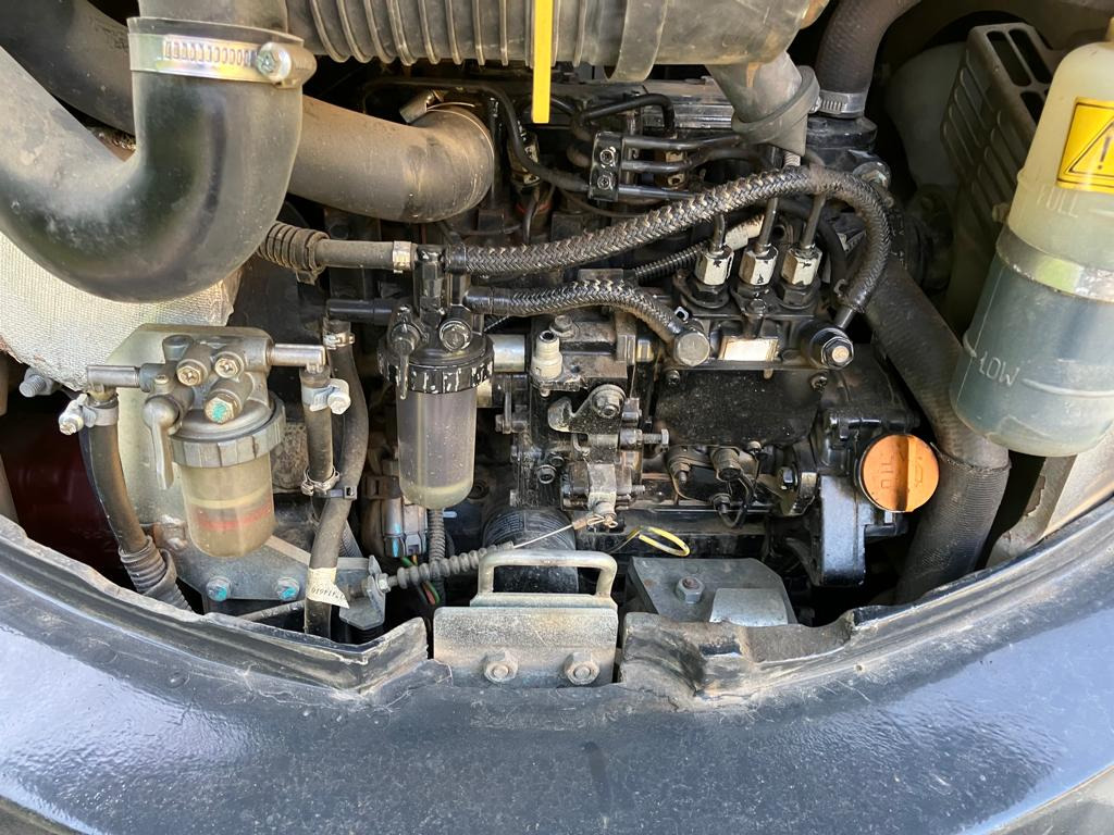 Mini excavator YANMAR VIO 25-4: picture 9