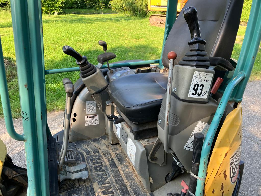 Mini excavator YANMAR VIO 25-4: picture 12