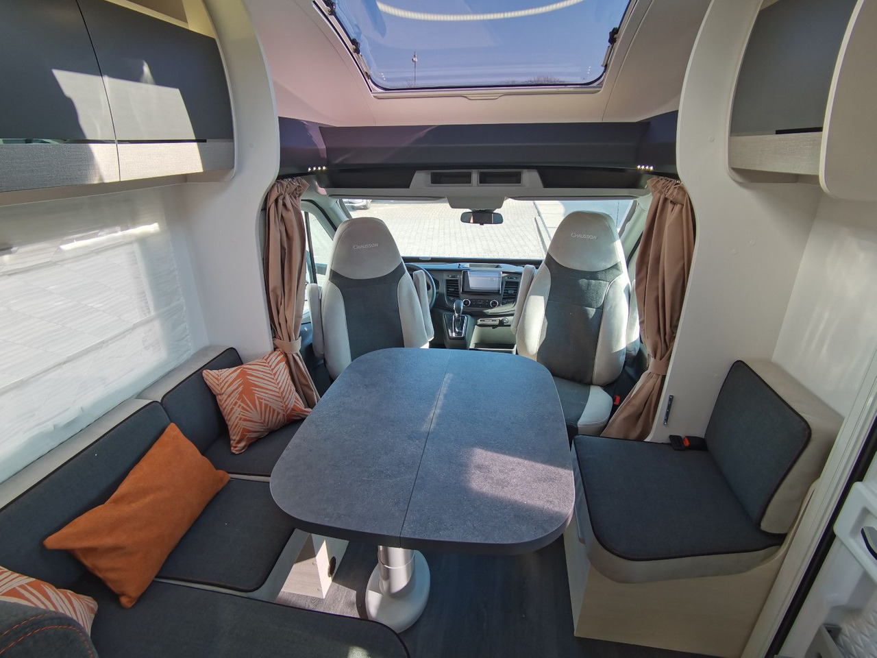Chausson 627 TITANIUM /-2026- / 165PS - 8G. AUTOMATIK - Semi-integrated motorhome: picture 5 Chausson 627 TITANIUM /-2026- / 165PS - 8G. AUTOMATIK - Semi-integrated motorhome: picture 5