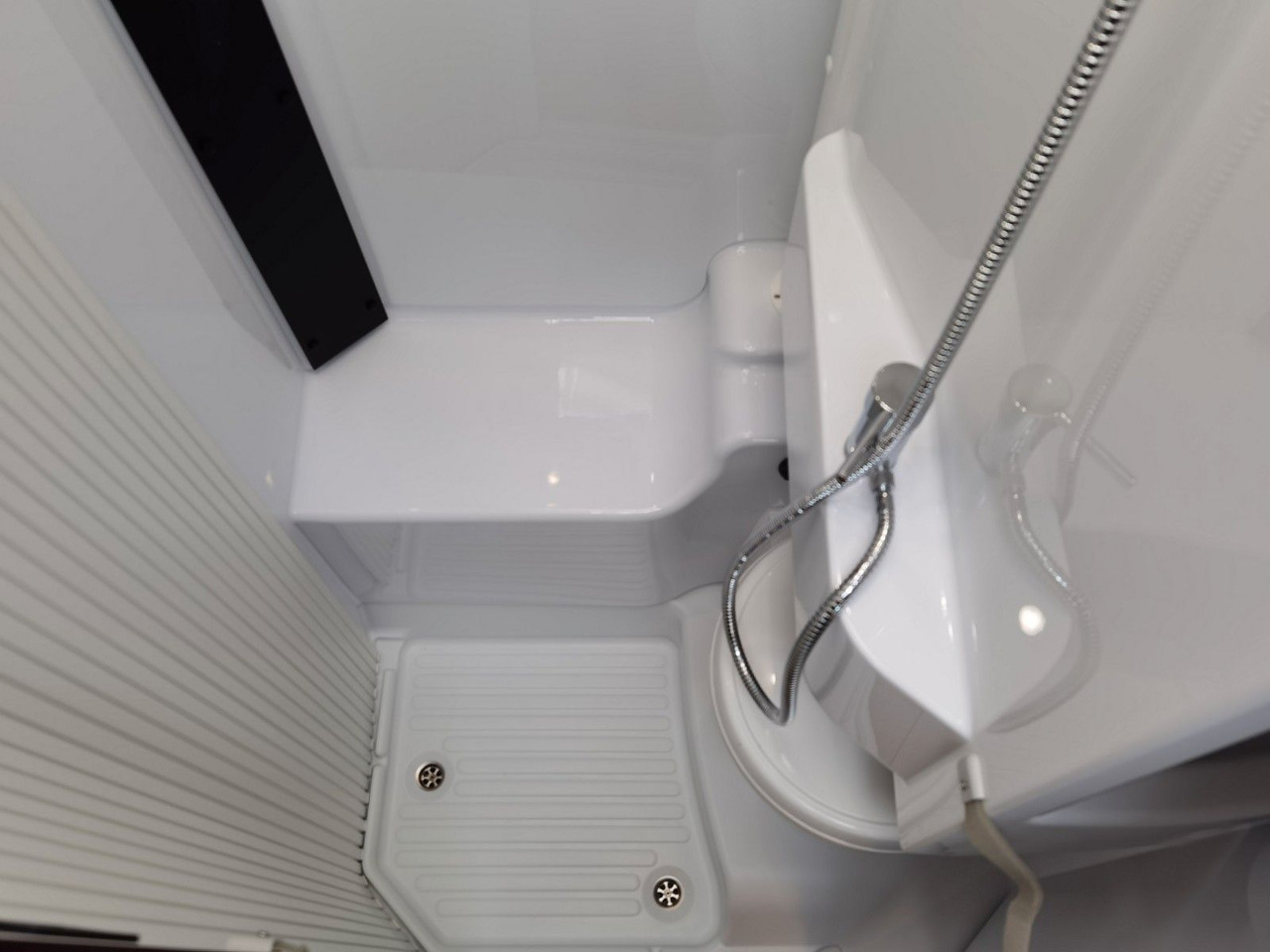 Semi-integrated motorhome Chausson 627 TITANIUM /-2026-/ EINZELBETTEN / 4.1T. / AHK: picture 24 Semi-integrated motorhome Chausson 627 TITANIUM /-2026-/ EINZELBETTEN / 4.1T. / AHK: picture 24