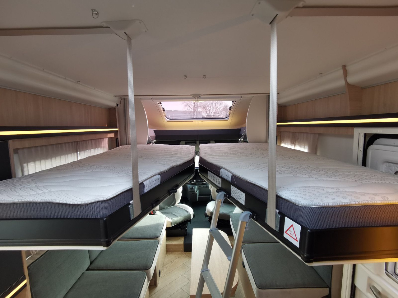 Semi-integrated motorhome Chausson 630 TITANIUM / - 2026 - / EINZEL. - HUBBETTEN: picture 9