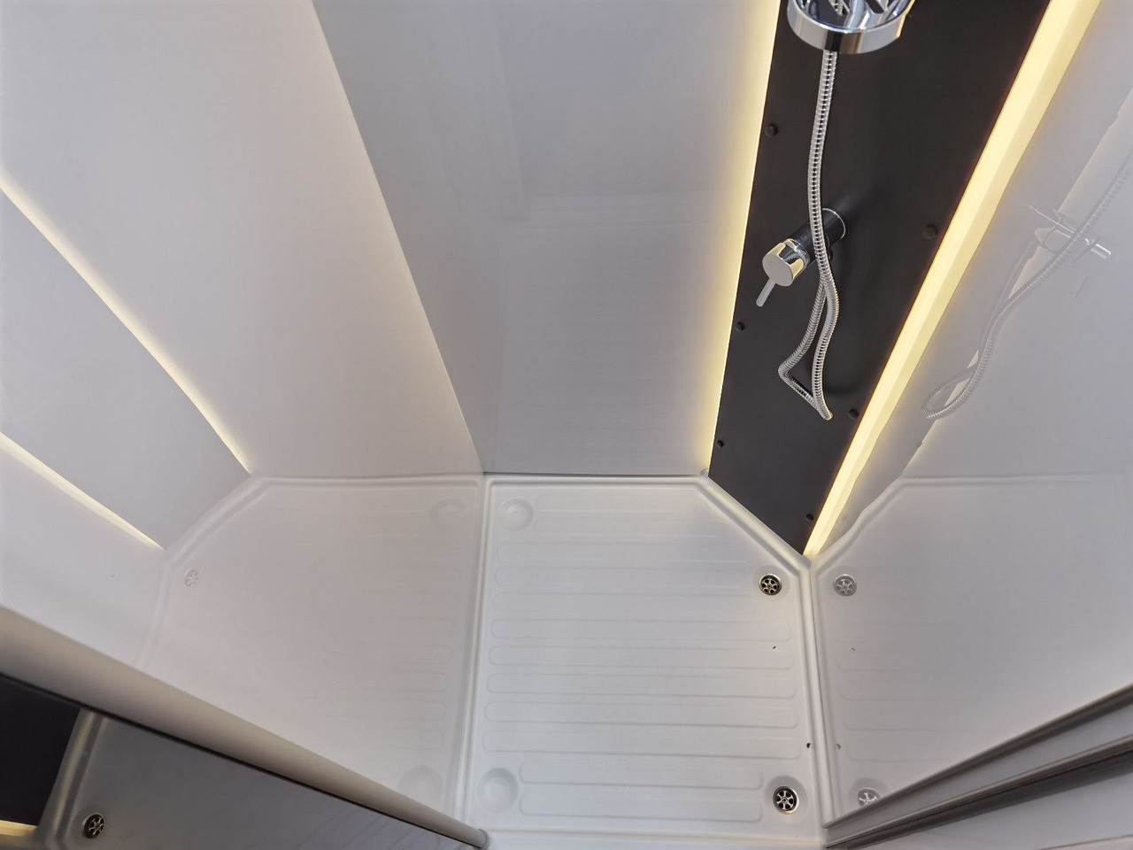 Chausson 640 ETAPE LINE /-2025- / XXL - HUBBETT & RAUMBAD leasing Chausson 640 ETAPE LINE /-2025- / XXL - HUBBETT & RAUMBAD: picture 18
