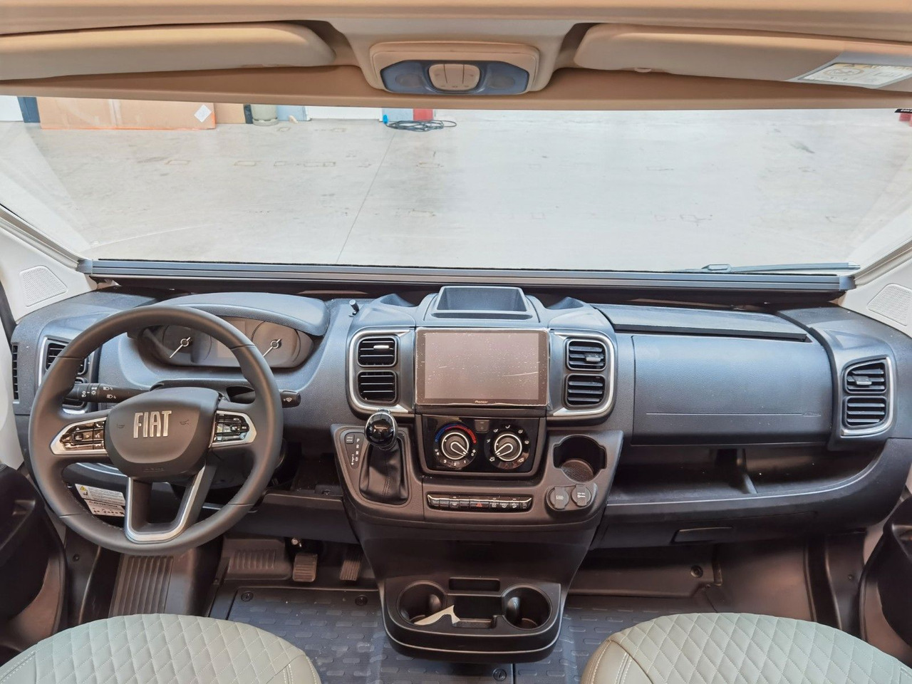 Camper van Chausson V697 SPORT LINE / -2026- / 140-8G./ EINZELBETTEN: picture 12