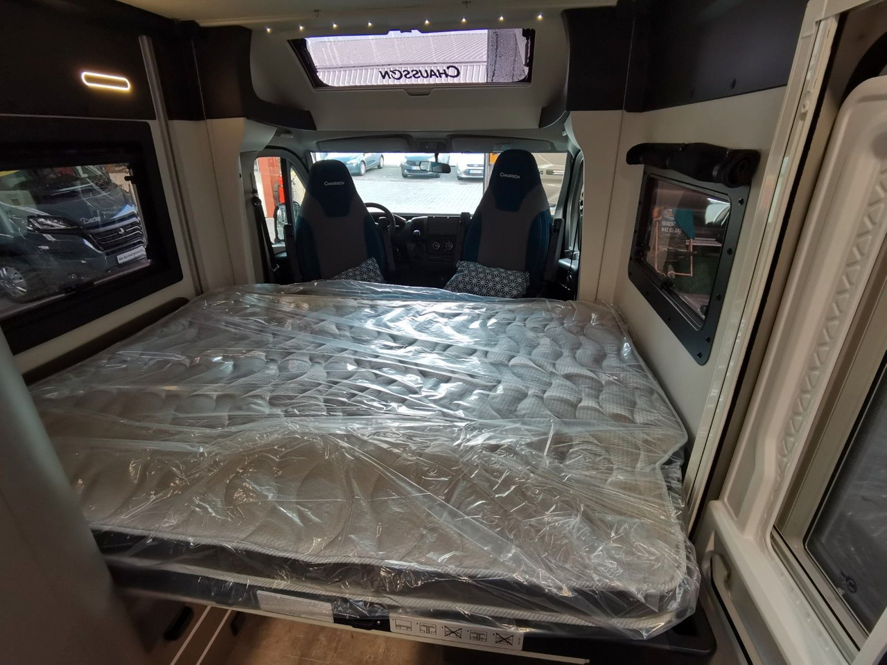 Semi-integrated motorhome Chausson X 650 EXCLUSIVE LINE / 140PS- 9G / XXL - HUBBETT: picture 13