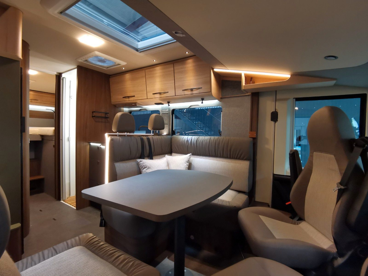 Integrated motorhome Eura Mobil INTEGRA LINE 720 EB /-2026-/180-8G/ EINZELBETTEN: picture 15