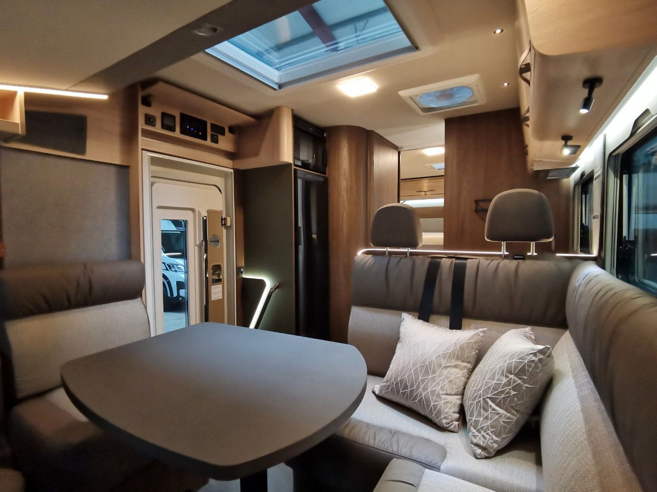 Integrated motorhome Eura Mobil INTEGRA LINE 720 EB /-2026-/180-8G/ EINZELBETTEN: picture 13