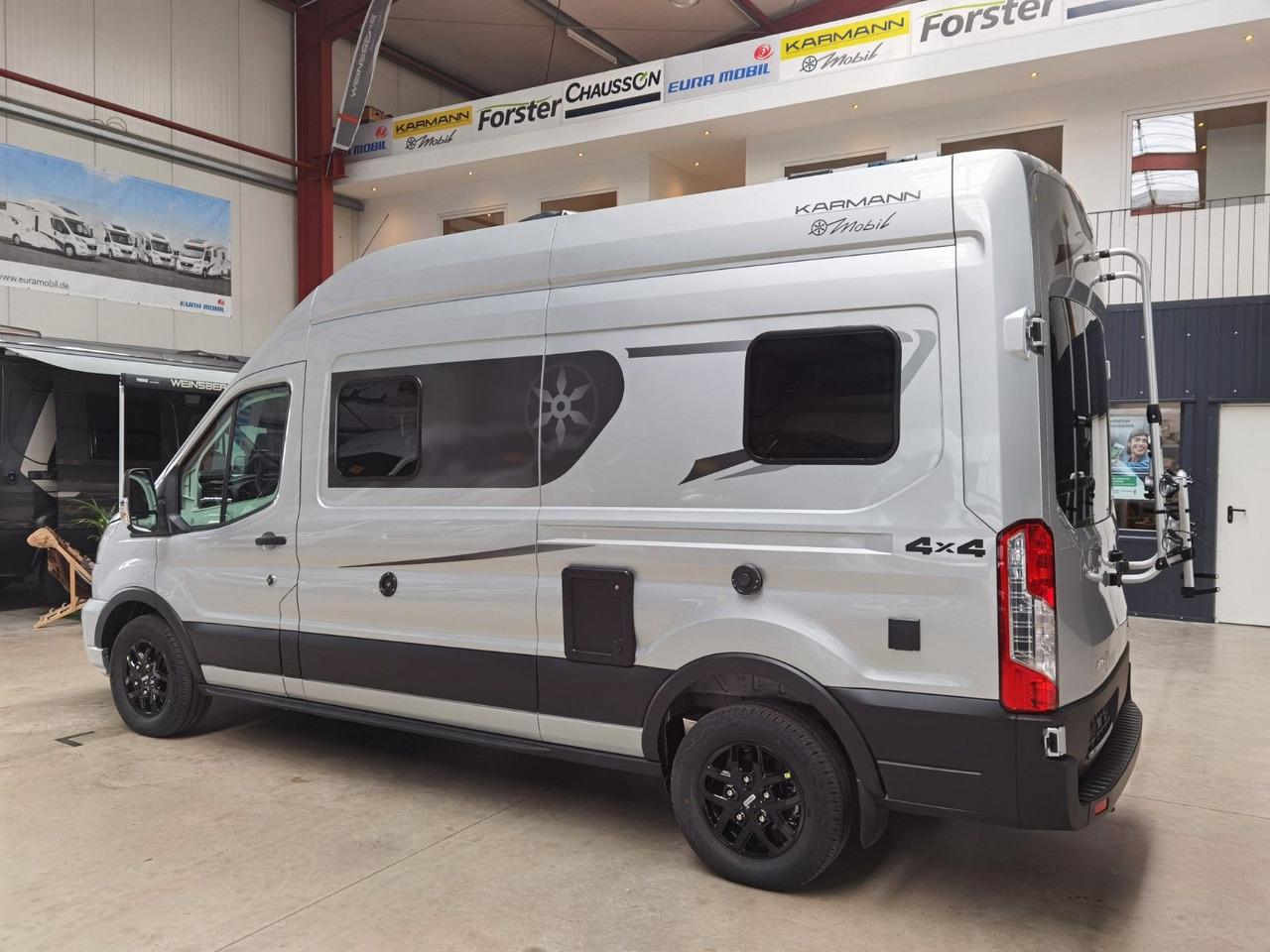 Karmann DEXTER 560 / 170PS - 4x4 / SOLAR & MARKISE & ALU - Camper van: picture 5 Karmann DEXTER 560 / 170PS - 4x4 / SOLAR & MARKISE & ALU - Camper van: picture 5