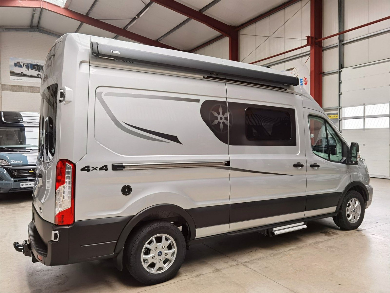 Karmann DEXTER 570 / 170PS-4x4 /SOLAR/ AHK/ EINZELBETTEN - Camper van: picture 4 Karmann DEXTER 570 / 170PS-4x4 /SOLAR/ AHK/ EINZELBETTEN - Camper van: picture 4