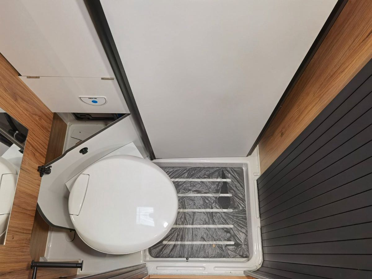 Camper van Karmann DEXTER 635 / - 2026 - / XXL - HUBBETT -LÄNGSBETT: picture 22