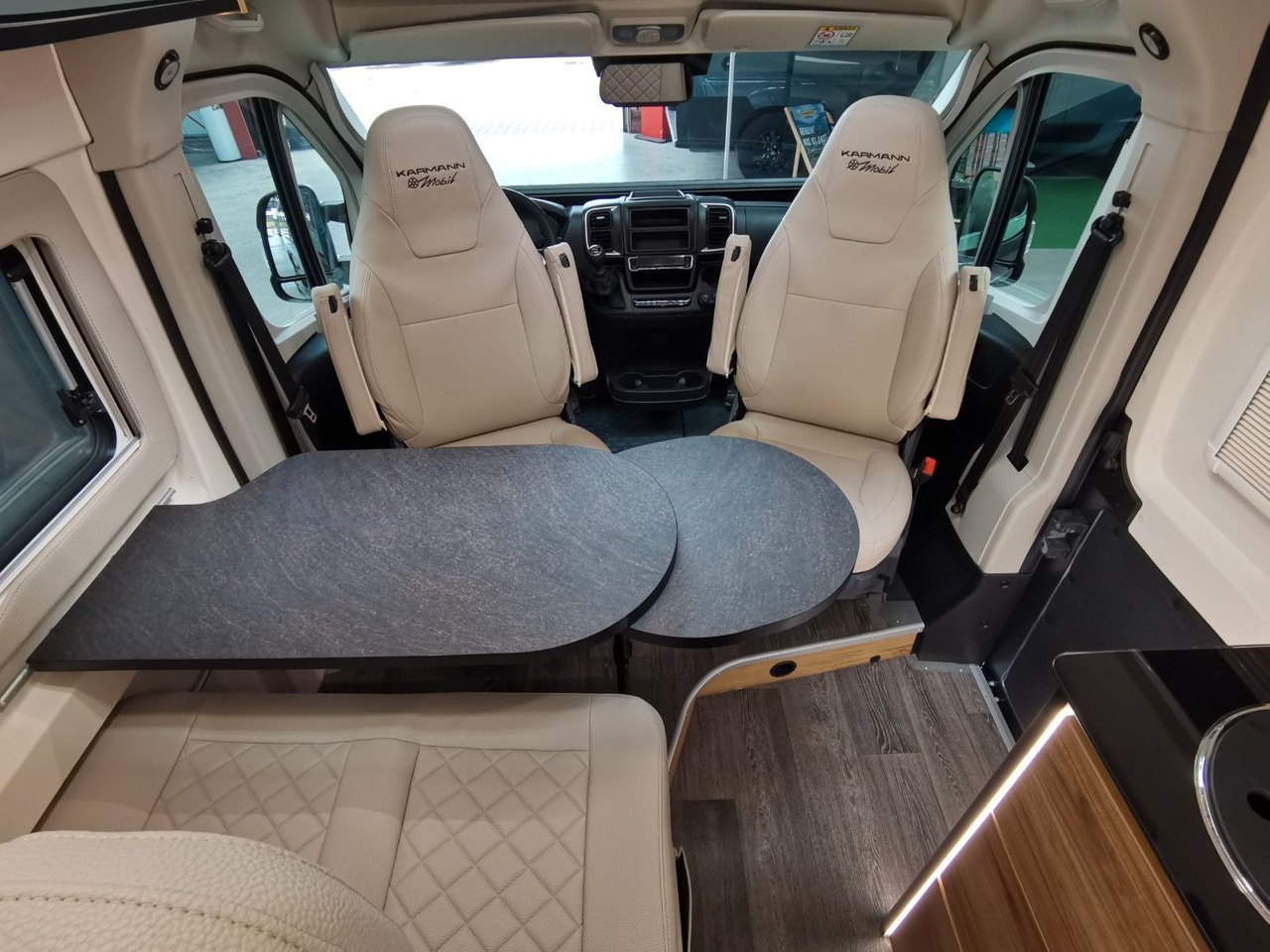 Camper van Karmann DEXTER 635 / - 2026 - / XXL - HUBBETT -LÄNGSBETT: picture 15