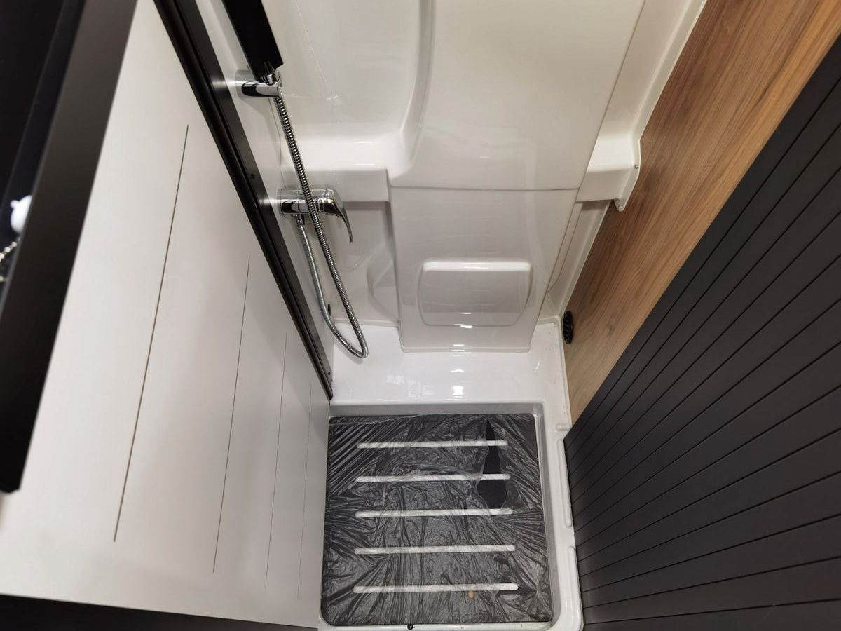 Camper van Karmann DEXTER 635 / - 2026 - / XXL - HUBBETT -LÄNGSBETT: picture 23
