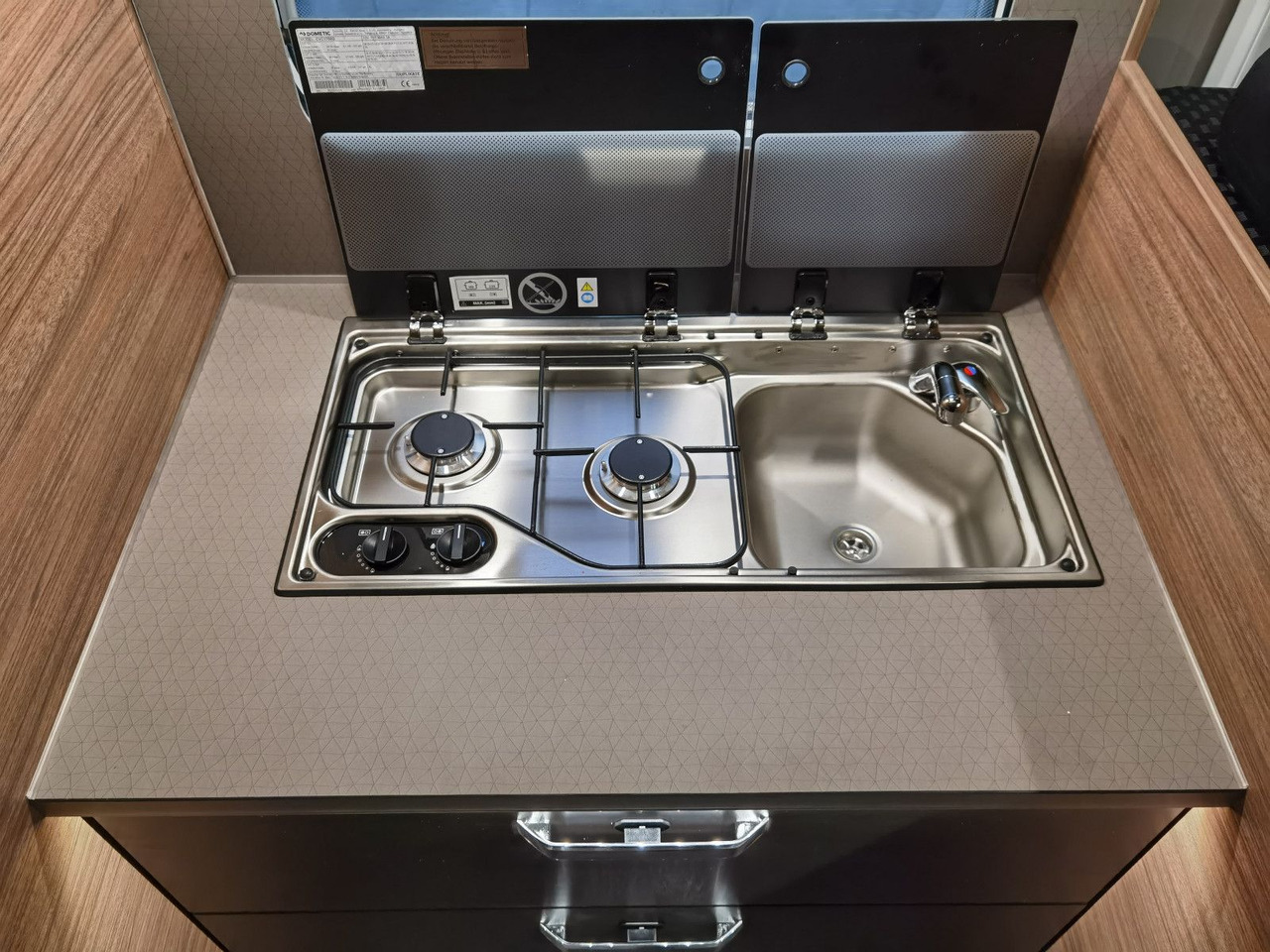 Semi-integrated motorhome Weinsberg CARASUITE 700 MEG /155PS /EINZELBETTEN & RAUMBAD: picture 16