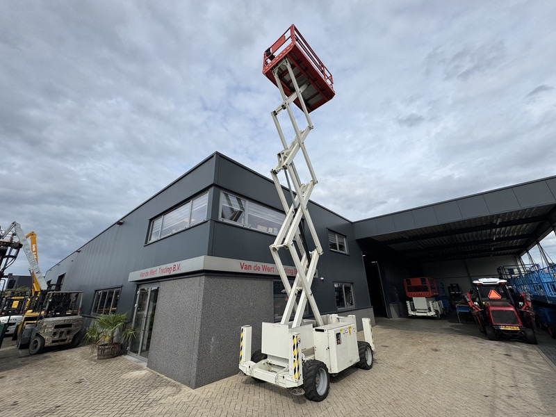 Scissor lift Genie GS 3369 RT  Hoogwerker / Arbeitsbuhne 12mtr werkhoogte 4x4 Kubota DIESEL 2013: picture 7 Scissor lift Genie GS 3369 RT  Hoogwerker / Arbeitsbuhne 12mtr werkhoogte 4x4 Kubota DIESEL 2013: picture 7