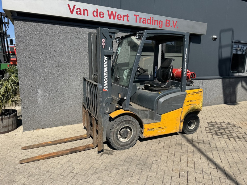 Jungheinrich TFG 425 - LPG forklift: picture 4 Jungheinrich TFG 425 - LPG forklift: picture 4