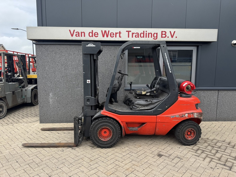 Linde H30T-03 Triplo 475 Freelift/Sideshift/4e functie LPG 1998 - LPG forklift: picture 1 Linde H30T-03 Triplo 475 Freelift/Sideshift/4e functie LPG 1998 - LPG forklift: picture 1