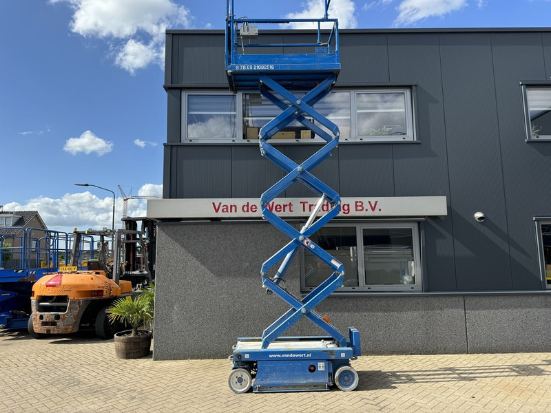 Skyjack schaarhoogwerker SCISSOR SKYJACK SJ3219 2012 322UUR elektrisch 8M Werkhoogte Keuring 12/2025 - Scissor lift: picture 2 Skyjack schaarhoogwerker SCISSOR SKYJACK SJ3219 2012 322UUR elektrisch 8M Werkhoogte Keuring 12/2025 - Scissor lift: picture 2