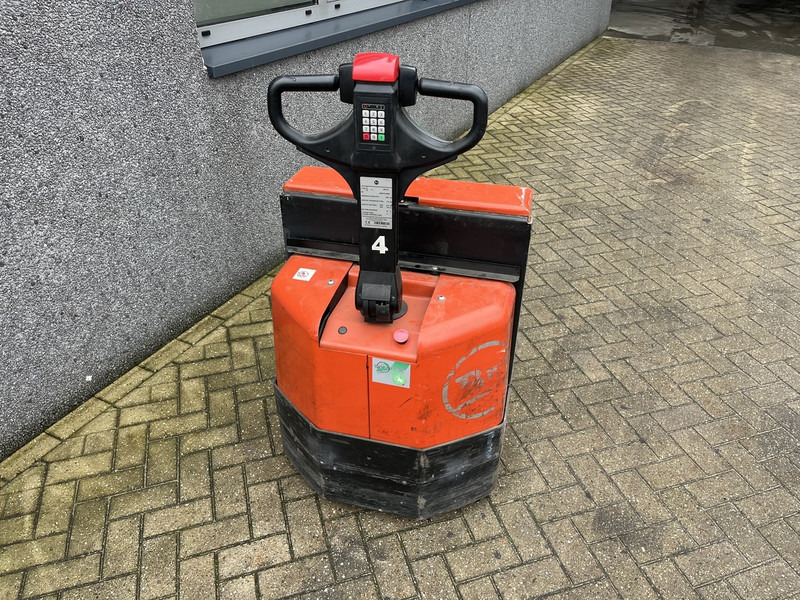Pallet truck Toyota LWE 180: picture 8