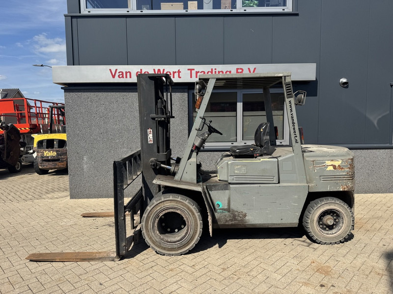Yang FD-45 Triplo 465 Freelift/Sideshift Diesel 1999 - Diesel forklift: picture 1 Yang FD-45 Triplo 465 Freelift/Sideshift Diesel 1999 - Diesel forklift: picture 1