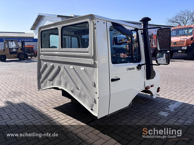 Mercedes-Benz Unimog UHN - Cab for Truck: picture 3 Mercedes-Benz Unimog UHN - Cab for Truck: picture 3
