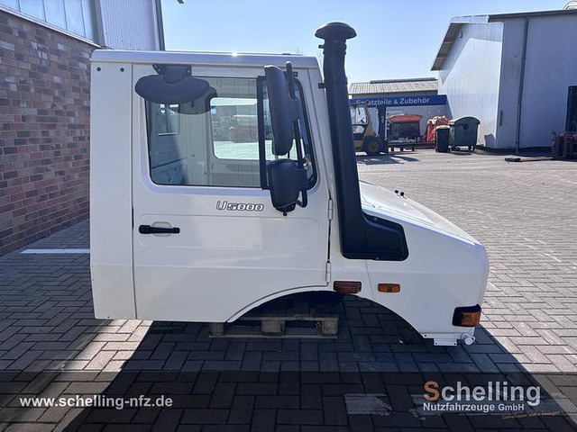 Mercedes-Benz Unimog UHN - Cab for Truck: picture 2 Mercedes-Benz Unimog UHN - Cab for Truck: picture 2