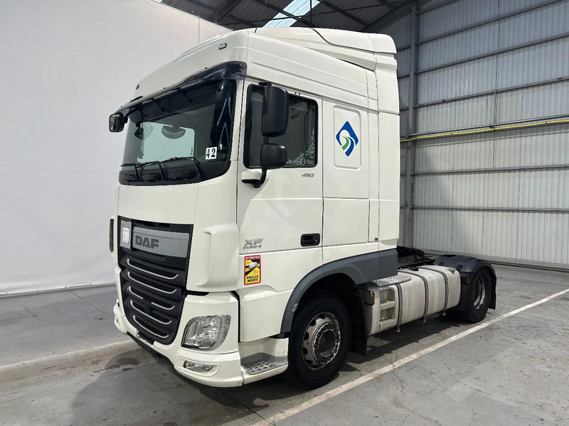 DAF XF 106.460 Spacecab - Tractor unit: picture 1 DAF XF 106.460 Spacecab - Tractor unit: picture 1