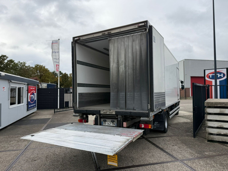 Renault D210.14 Frigobox Multitemp + Taillift CARRIER SUPRA 850 - Refrigerator truck: picture 5 Renault D210.14 Frigobox Multitemp + Taillift CARRIER SUPRA 850 - Refrigerator truck: picture 5