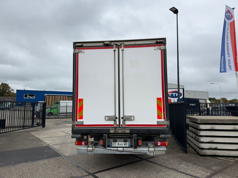Renault D210.14 Frigobox Multitemp + Taillift THERMO KING T800R - Refrigerator truck: picture 4 Renault D210.14 Frigobox Multitemp + Taillift THERMO KING T800R - Refrigerator truck: picture 4