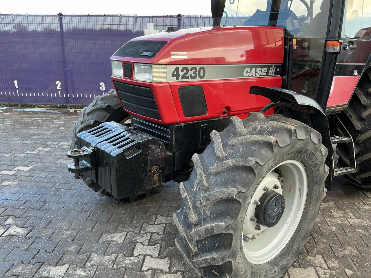 1999 CASE IH 4230 XL ALL-WHEEL DRIVE FARM TRACTOR - Farm tractor: picture 5 1999 CASE IH 4230 XL ALL-WHEEL DRIVE FARM TRACTOR - Farm tractor: picture 5