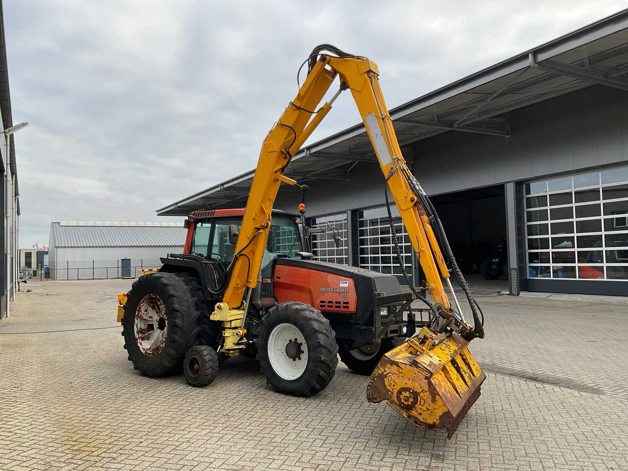1999 VALTRA VALMET 8150 HITECH ALL-WHEEL DRIVE FARM TRACTOR - Farm tractor: picture 5 1999 VALTRA VALMET 8150 HITECH ALL-WHEEL DRIVE FARM TRACTOR - Farm tractor: picture 5