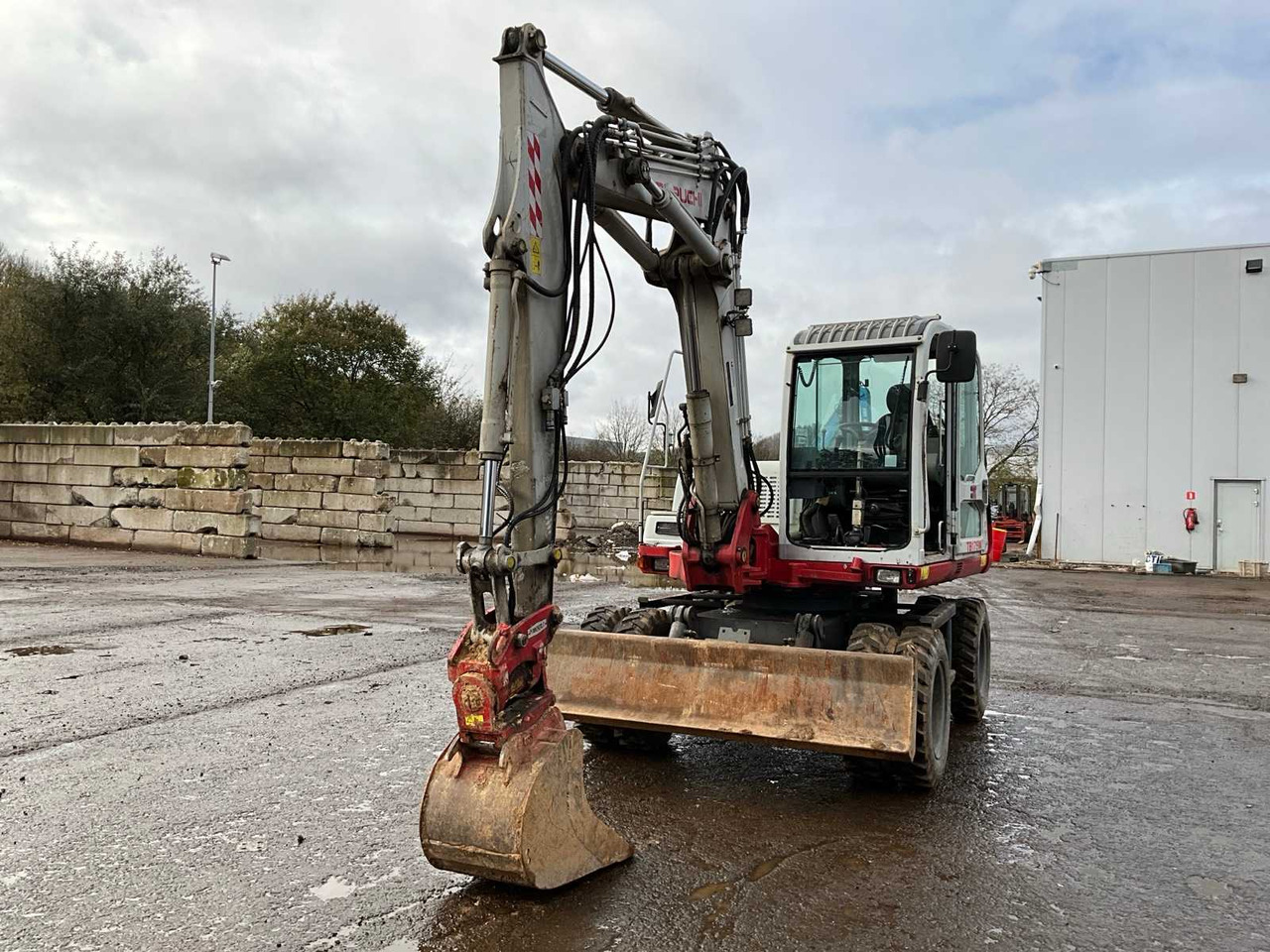 2005 TAKEUCHI TB175W WHEELED EXCAVATOR - Wheel excavator: picture 4 2005 TAKEUCHI TB175W WHEELED EXCAVATOR - Wheel excavator: picture 4