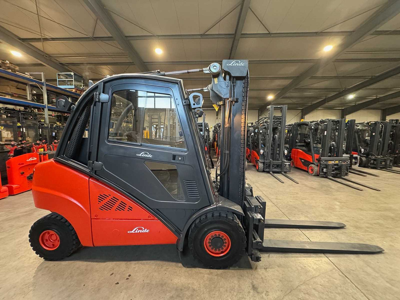 2008 SERVICE + UVV 01/2026 LINDE H35T 3.500KG 3.+4. VALVE WIDER 148CM FORK ADJUSTER GAS FORKLIFT FORKLIFT 10.543 HOURS - Forklift: picture 5 2008 SERVICE + UVV 01/2026 LINDE H35T 3.500KG 3.+4. VALVE WIDER 148CM FORK ADJUSTER GAS FORKLIFT FORKLIFT 10.543 HOURS - Forklift: picture 5