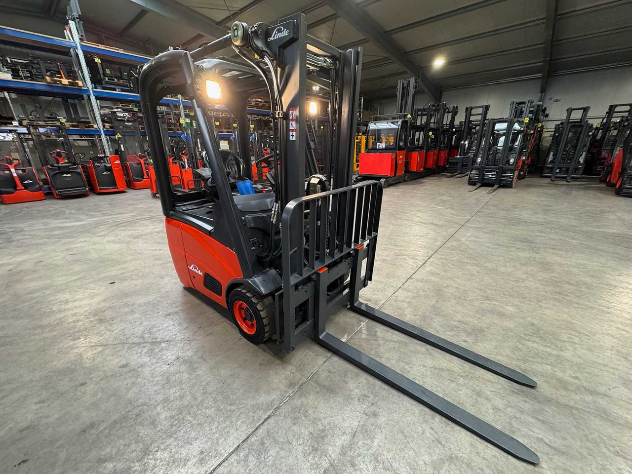 2009 SERVICE + UVV 12/2026 LINDE E12 1,713 HOURS COMPACT ELECTRIC FORKLIFT - Forklift: picture 5 2009 SERVICE + UVV 12/2026 LINDE E12 1,713 HOURS COMPACT ELECTRIC FORKLIFT - Forklift: picture 5