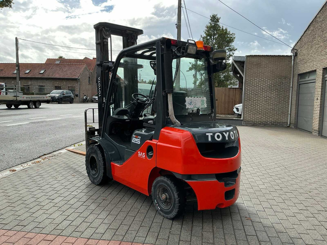2012 TOYOTA 02-8FDF25 FORKLIFT - Forklift: picture 3 2012 TOYOTA 02-8FDF25 FORKLIFT - Forklift: picture 3
