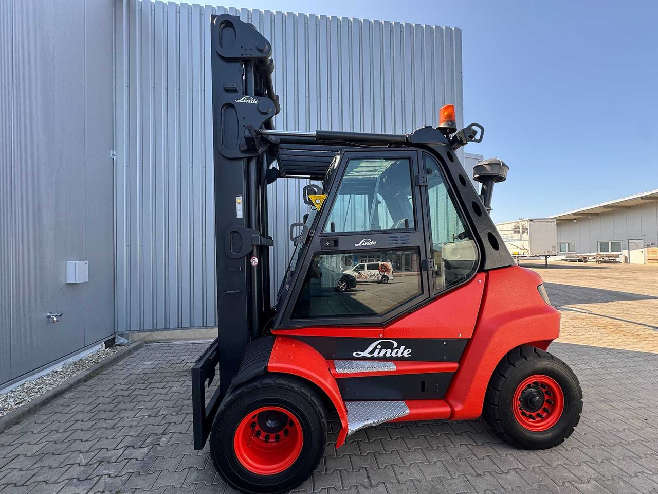 2012 UVV 08/2026 LINDE H60D 6,000KG 3RD + 4TH VALVE DIESEL FORKLIFT 13,507 HOURS - Forklift: picture 1 2012 UVV 08/2026 LINDE H60D 6,000KG 3RD + 4TH VALVE DIESEL FORKLIFT 13,507 HOURS - Forklift: picture 1