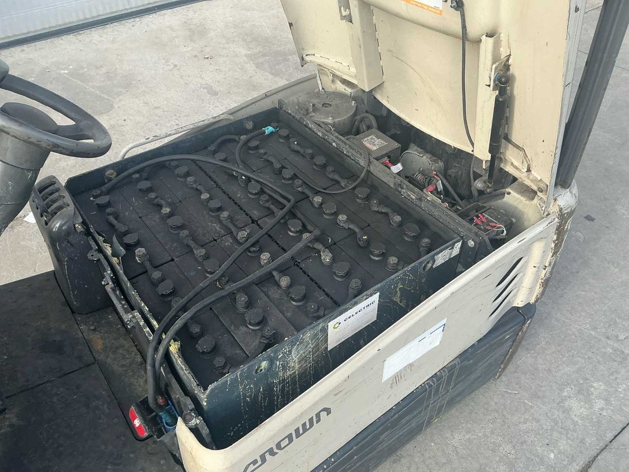 2015 CROWN SC600 FORKLIFT - Forklift: picture 5 2015 CROWN SC600 FORKLIFT - Forklift: picture 5