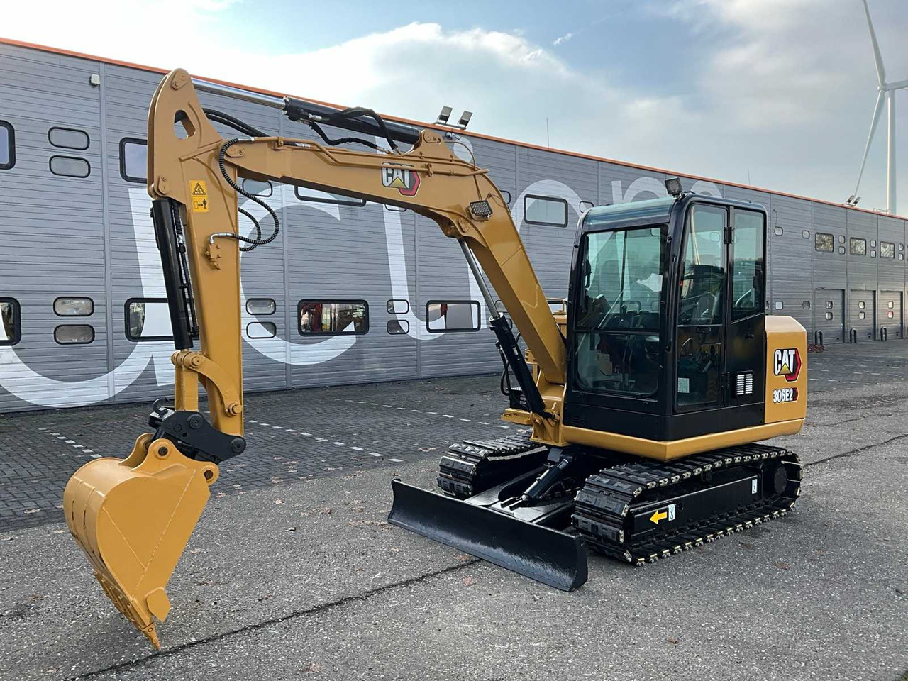 2017 CATERPILLAR 306E2 MIDI EXCAVATOR - Excavator: picture 1 2017 CATERPILLAR 306E2 MIDI EXCAVATOR - Excavator: picture 1