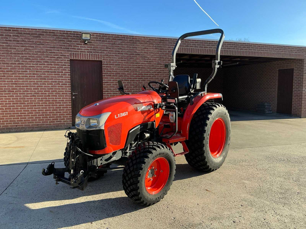 2020 KUBOTA L1361 FOUR WHEEL DRIVE FARM TRACTOR - Farm tractor: picture 1 2020 KUBOTA L1361 FOUR WHEEL DRIVE FARM TRACTOR - Farm tractor: picture 1