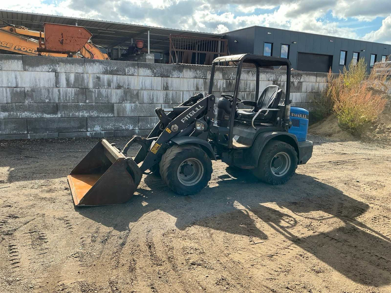 2022 PITBULL X27-26V SHOVEL - Wheel loader: picture 1 2022 PITBULL X27-26V SHOVEL - Wheel loader: picture 1