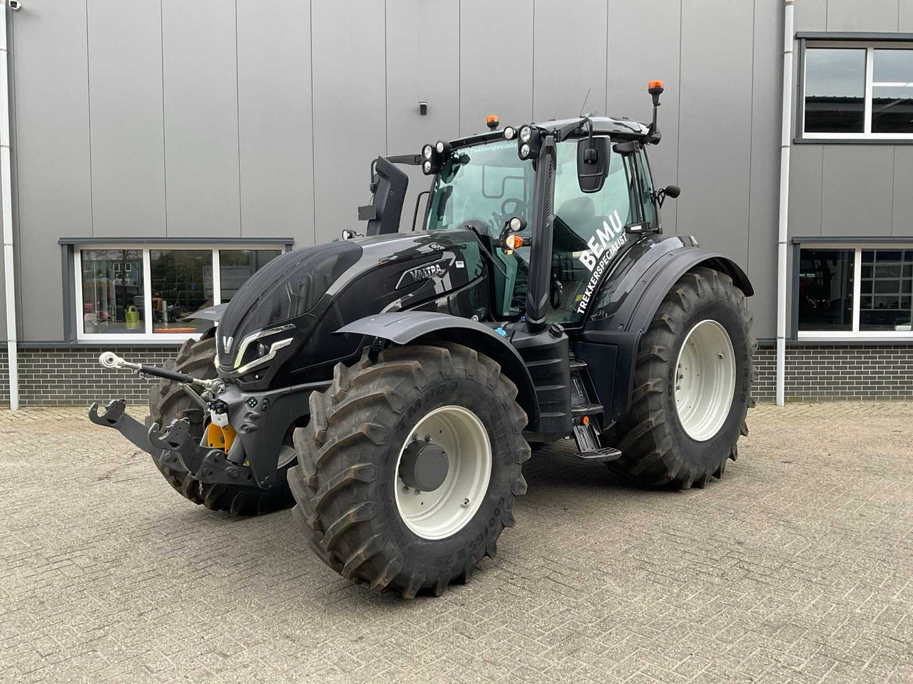 2023 VALTRA T175E ACTIVE ALL-WHEEL DRIVE FARM TRACTOR - Farm tractor: picture 1 2023 VALTRA T175E ACTIVE ALL-WHEEL DRIVE FARM TRACTOR - Farm tractor: picture 1