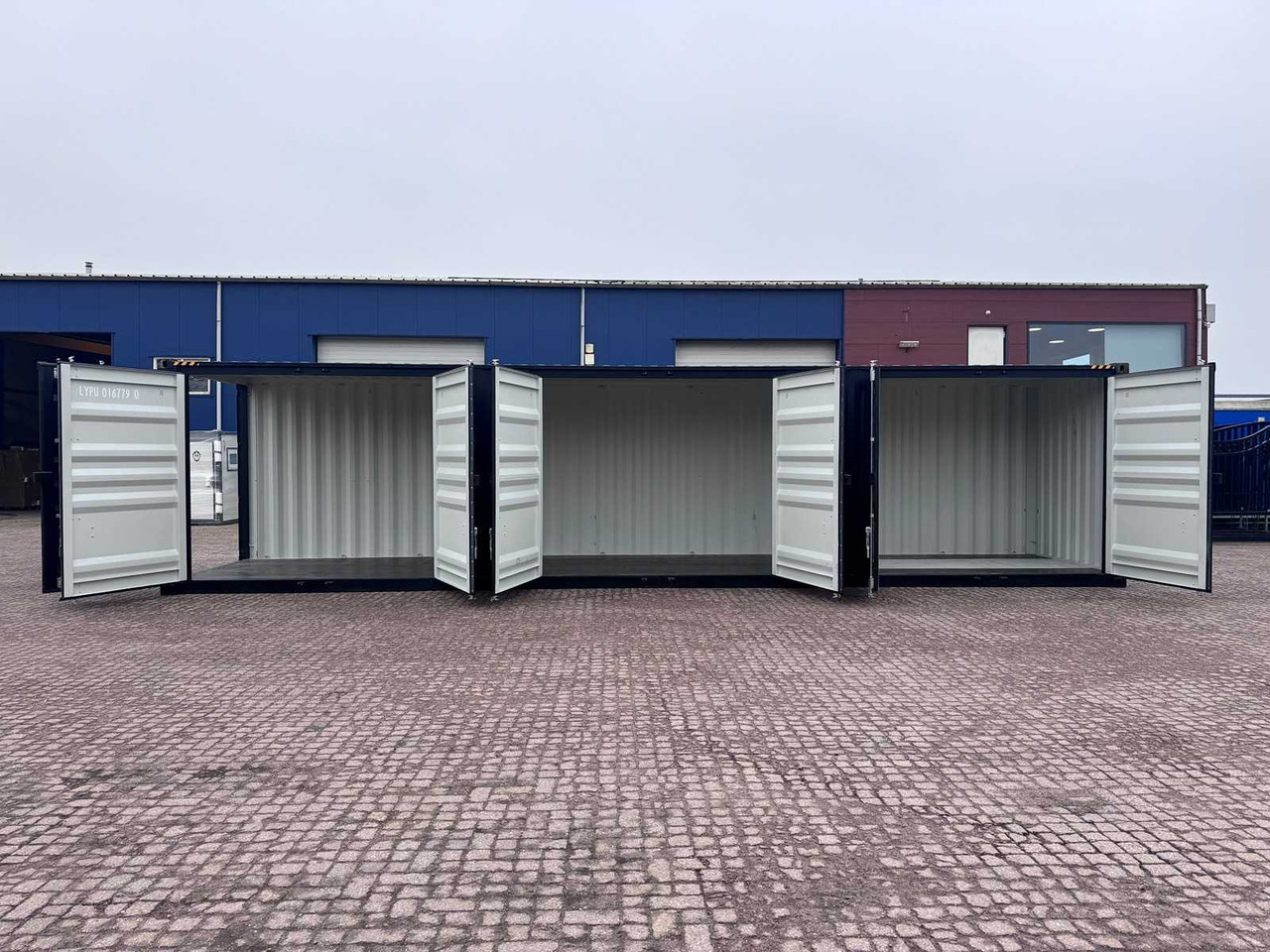 40ft High Cube shipping container with 3 side doors - Shipping container: picture 1 40ft High Cube shipping container with 3 side doors - Shipping container: picture 1