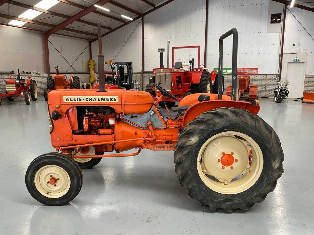 Farm tractor Allis-Chalmers FD4: picture 8