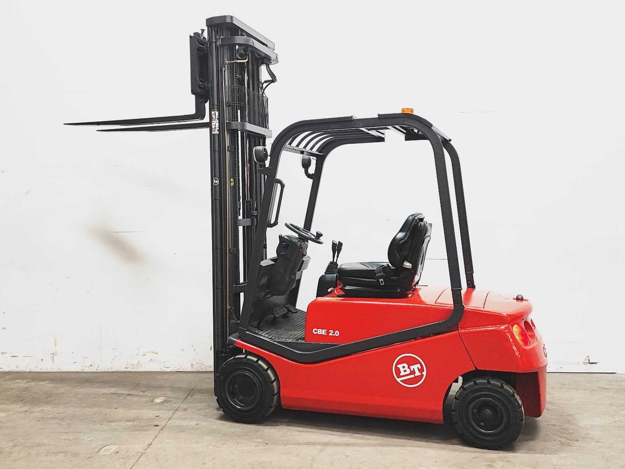 BT - 2002 - CBE 2.0F - FORKLIFT TRUCK - Forklift: picture 2 BT - 2002 - CBE 2.0F - FORKLIFT TRUCK - Forklift: picture 2