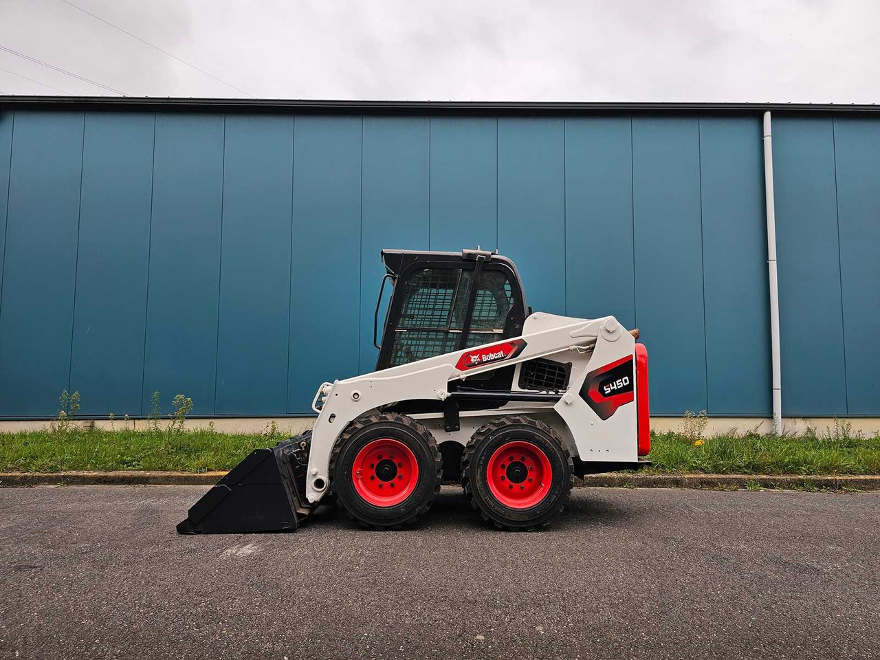 Bobcat S450 - Skid steer loader: picture 2 Bobcat S450 - Skid steer loader: picture 2
