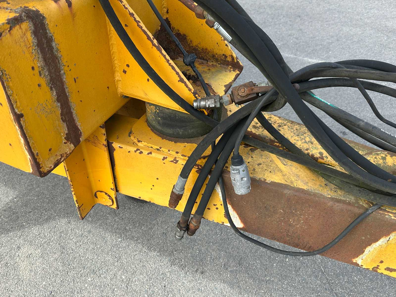 Bocon Kar - Farm tipping trailer/ Dumper: picture 4 Bocon Kar - Farm tipping trailer/ Dumper: picture 4