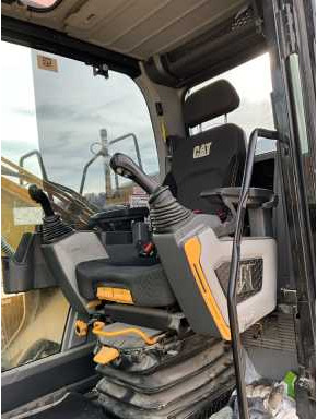Crawler excavator CAT 320GPS: picture 18