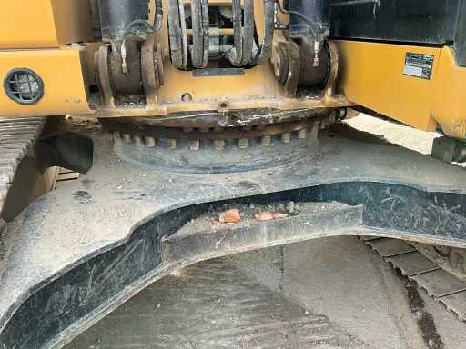 Crawler excavator CAT 320GPS: picture 13