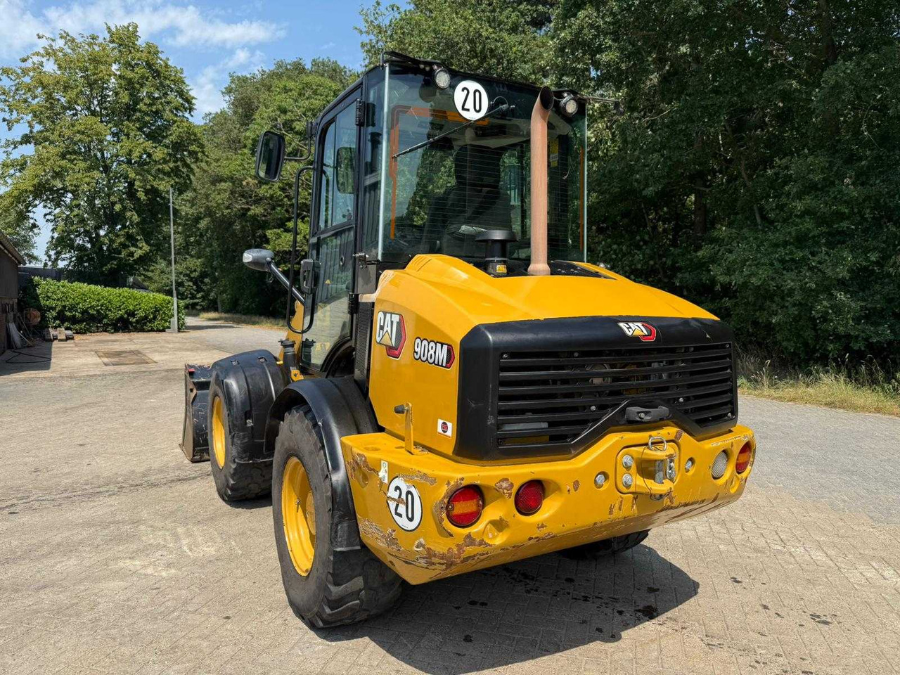 CAT 908M - Wheel loader: picture 2 CAT 908M - Wheel loader: picture 2